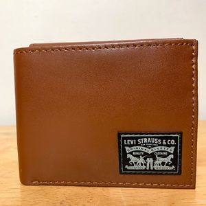 Levi Strauss Co Brown Cognac Wallet 